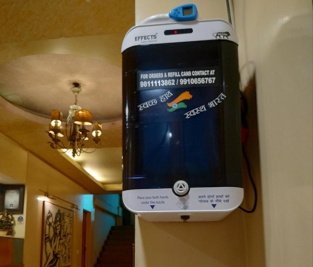 The Corus Hotel Nowe Delhi Zewnętrze zdjęcie