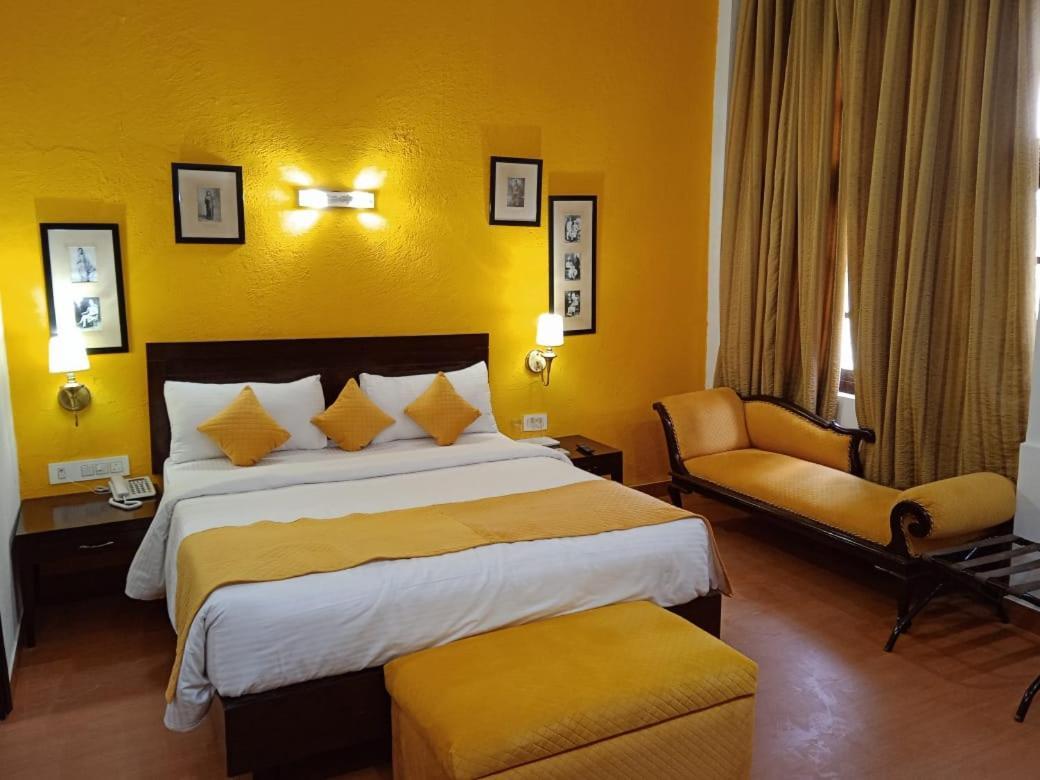 The Corus Hotel Nowe Delhi Zewnętrze zdjęcie