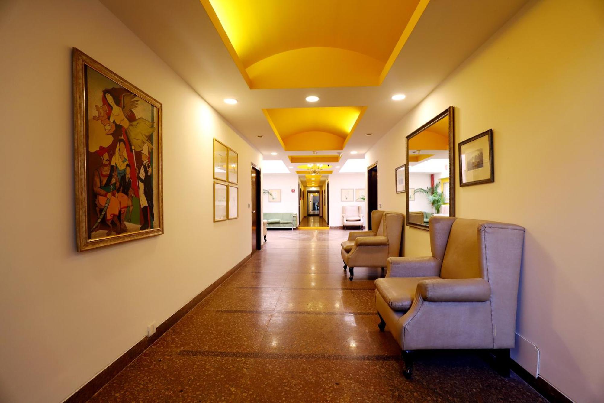 The Corus Hotel Nowe Delhi Zewnętrze zdjęcie