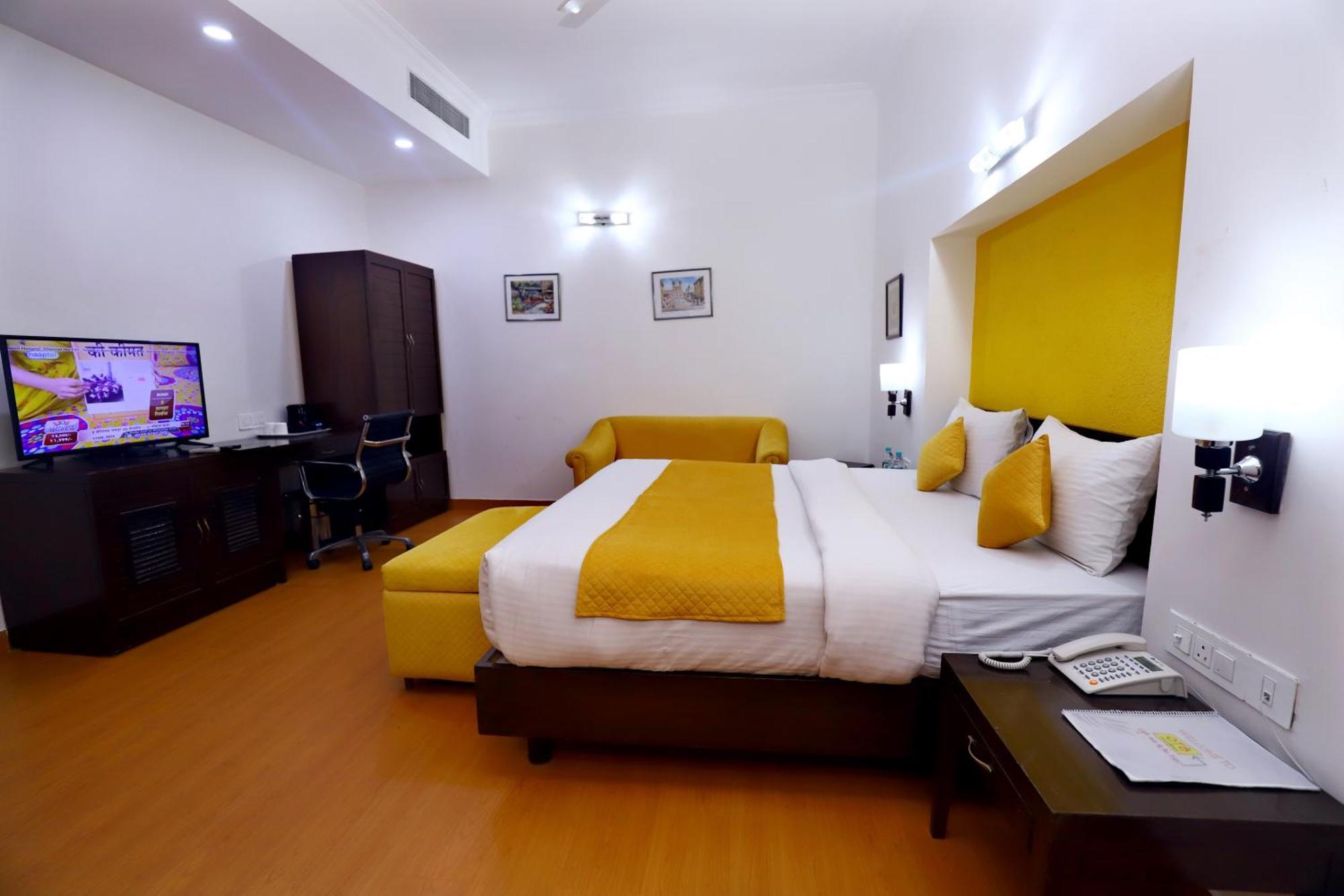 The Corus Hotel Nowe Delhi Zewnętrze zdjęcie
